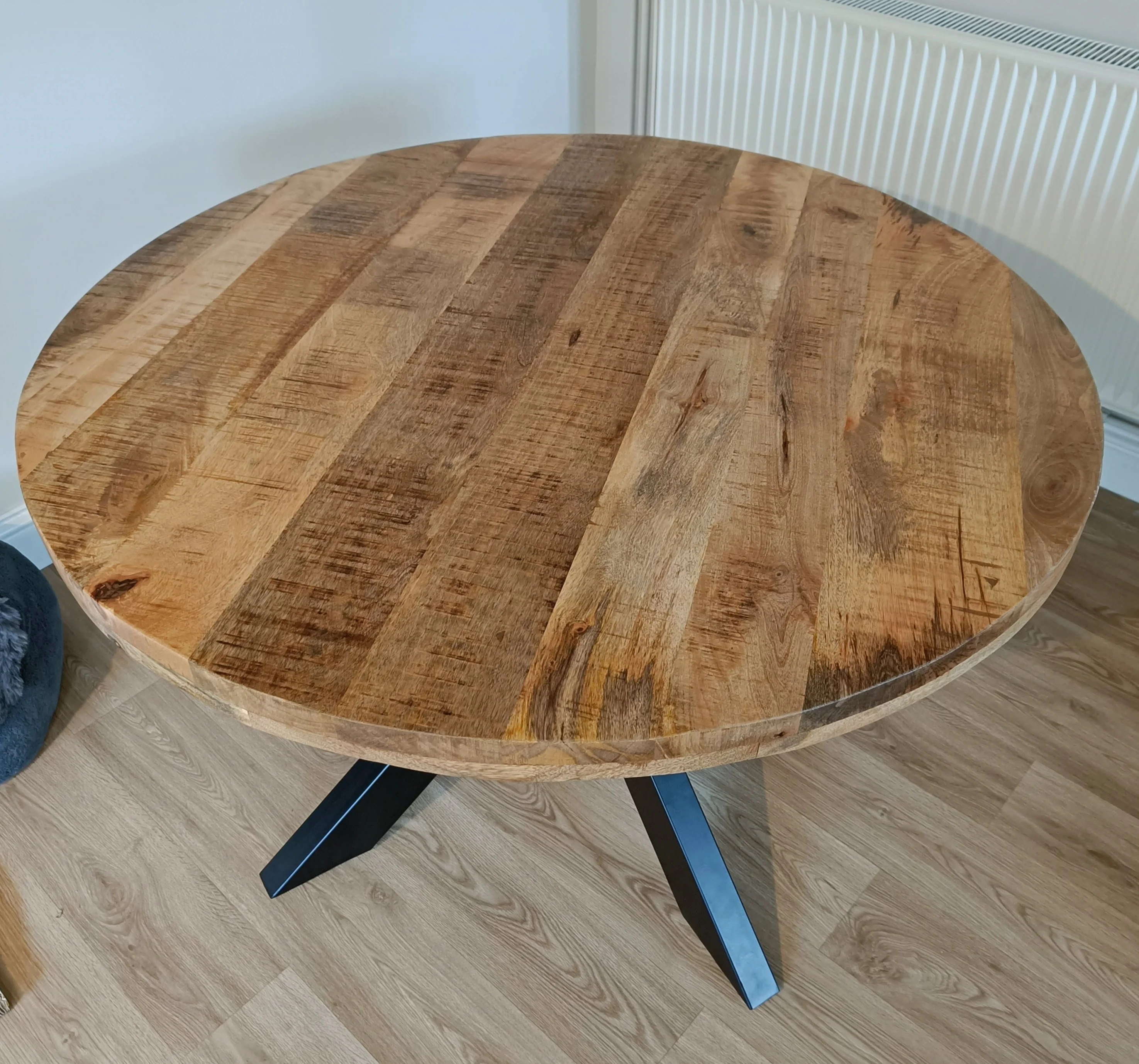Round Solid Mango Wood Dining Table | Black Iron X Base - 120cms - Image 4